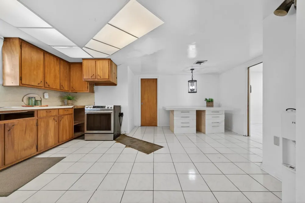 360 Kismet Avenue Pahokee, FL 33476