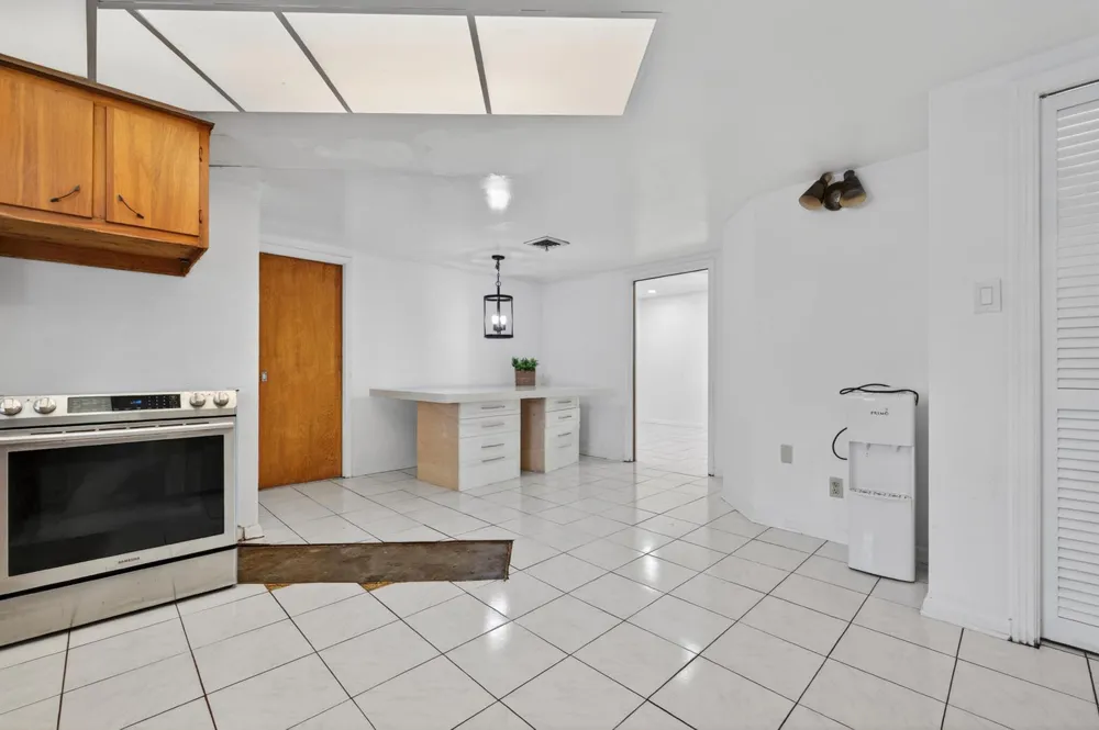 360 Kismet Avenue Pahokee, FL 33476