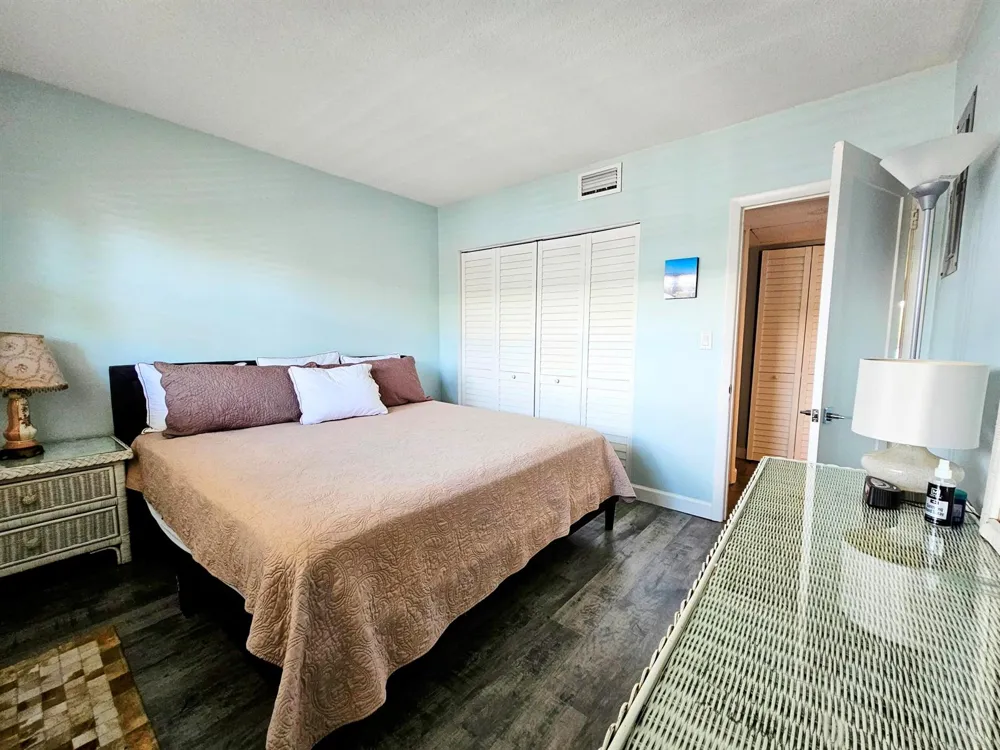 5530 Ocean Boulevard #106 Ocean Ridge, FL 33435