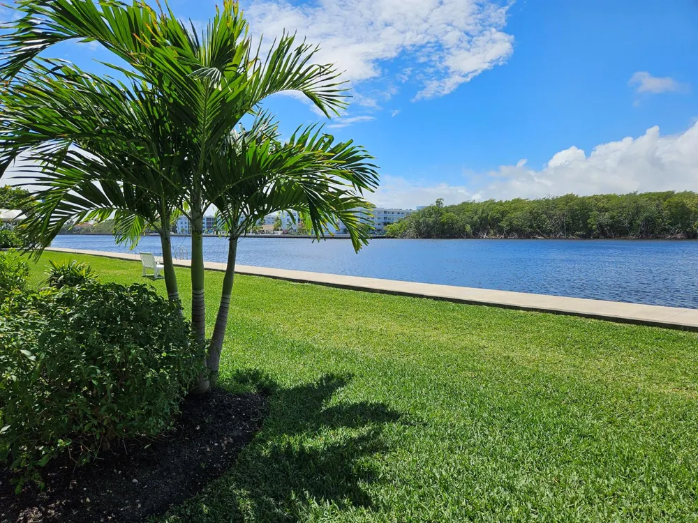 5530 Ocean Boulevard #106 Ocean Ridge, FL 33435