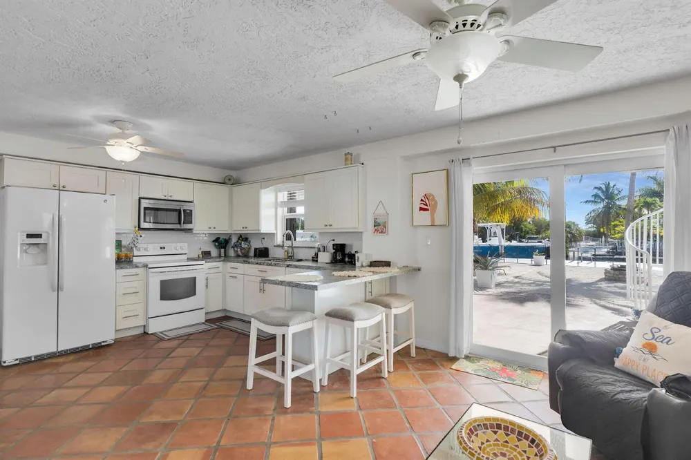 180 La Paloma Road Key Largo, FL 33037