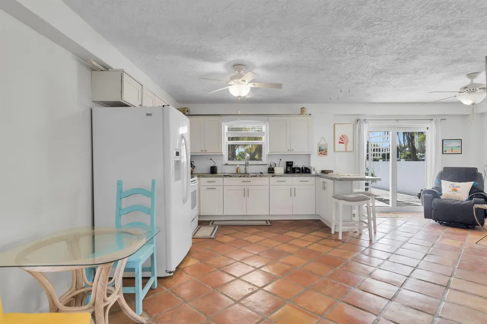 180 La Paloma Road Key Largo, FL 33037