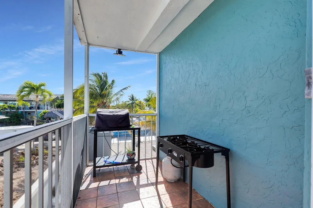 180 La Paloma Road Key Largo, FL 33037