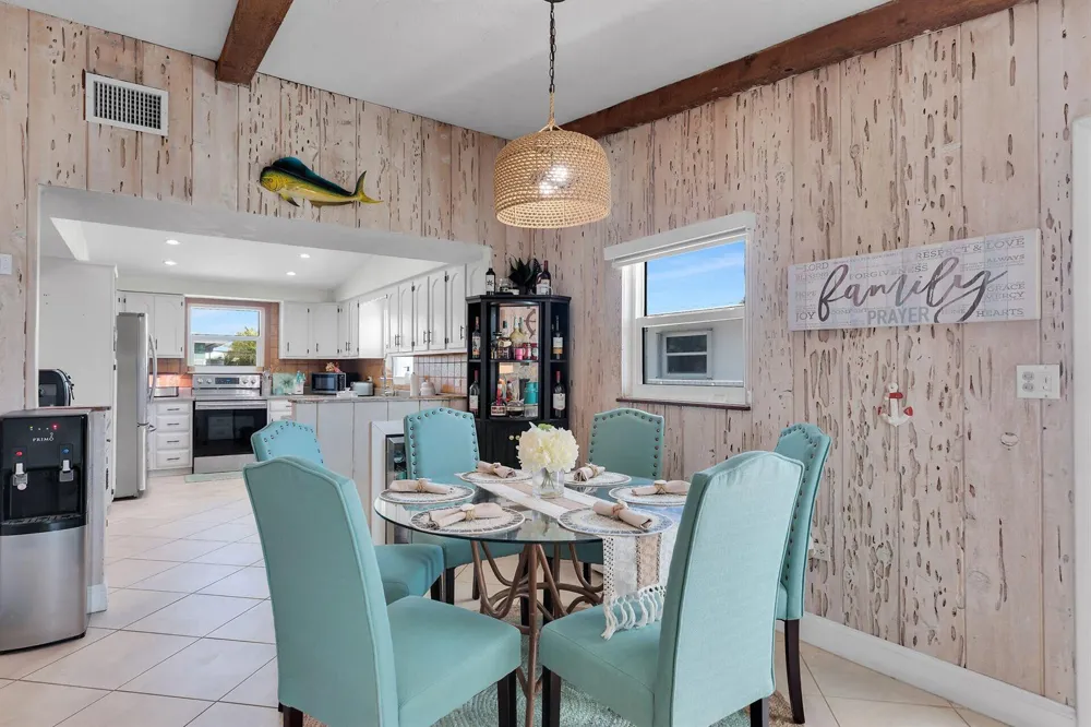 180 La Paloma Road Key Largo, FL 33037