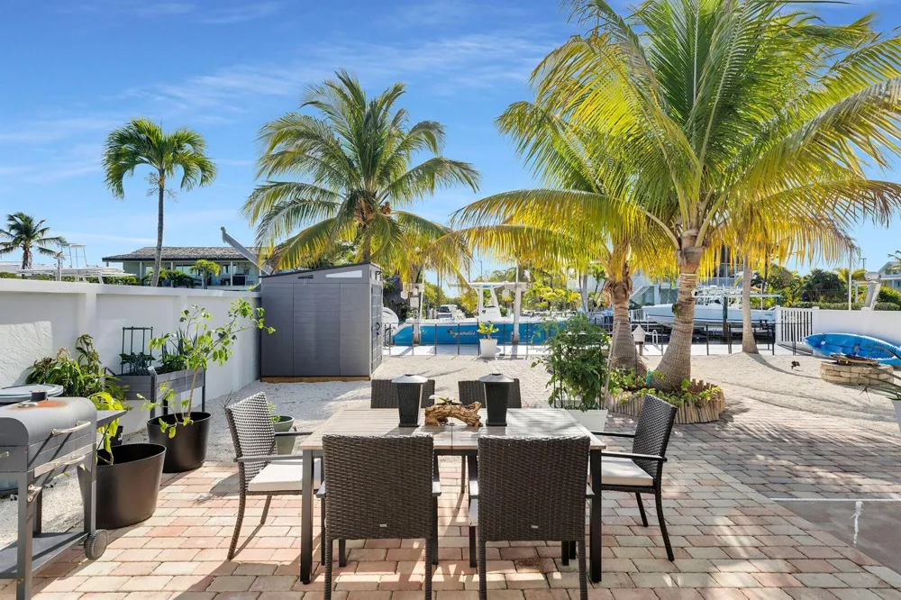 180 La Paloma Road Key Largo, FL 33037