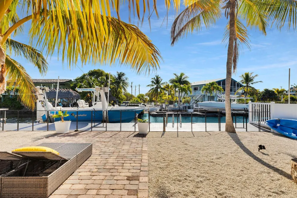180 La Paloma Road Key Largo, FL 33037