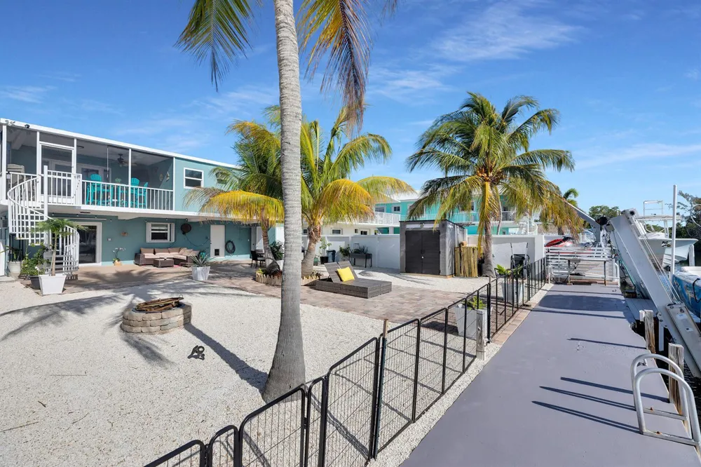 180 La Paloma Road Key Largo, FL 33037