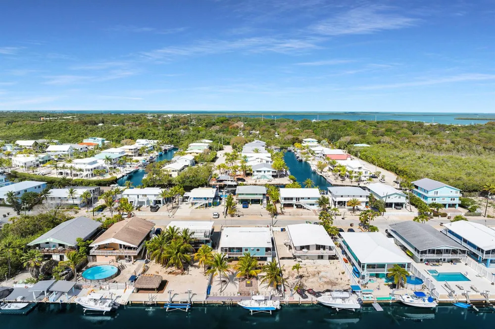 180 La Paloma Road Key Largo, FL 33037