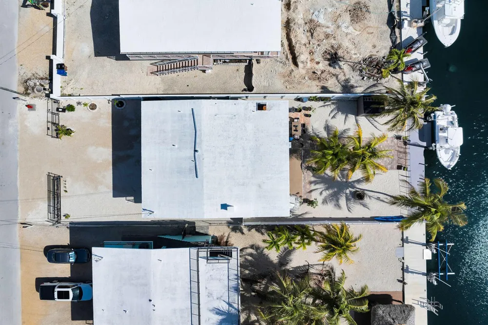 180 La Paloma Road Key Largo, FL 33037