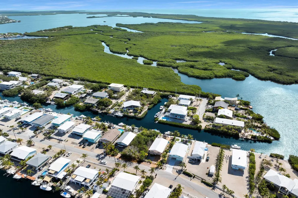 180 La Paloma Road Key Largo, FL 33037