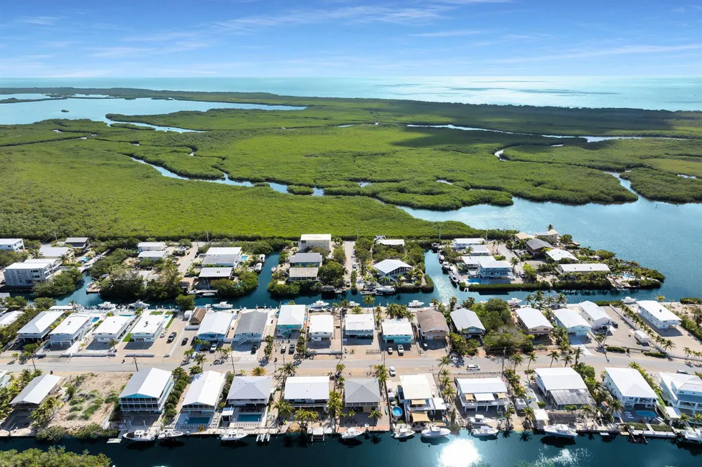180 La Paloma Road Key Largo, FL 33037