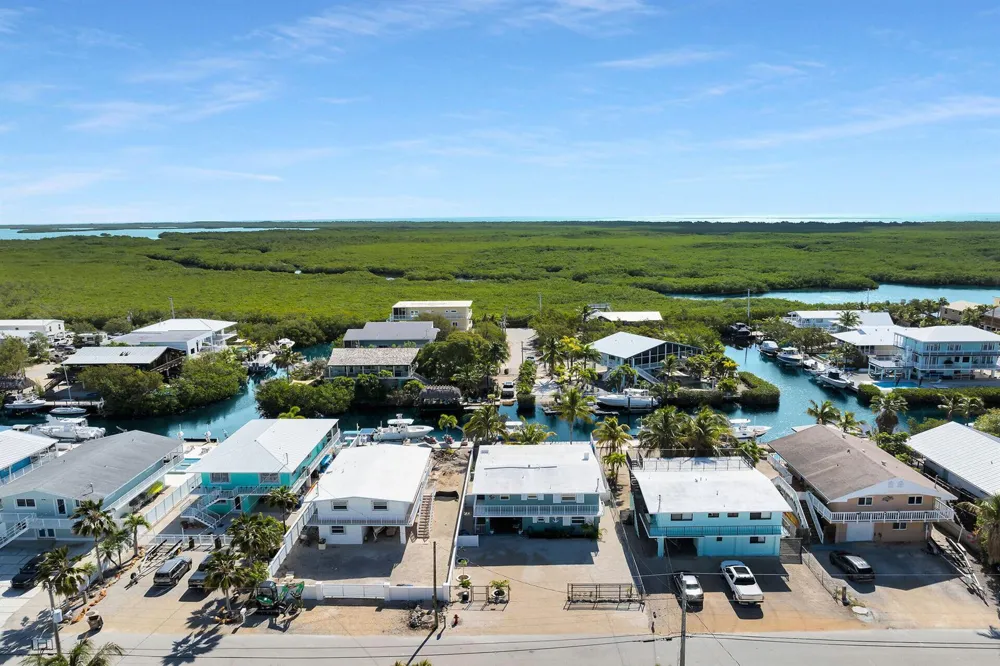 180 La Paloma Road Key Largo, FL 33037