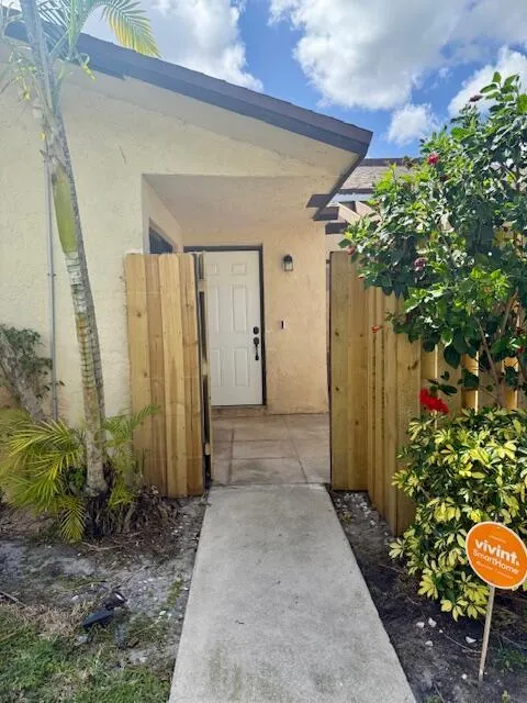 1803 Waterview Circle Palm Springs, FL 33461