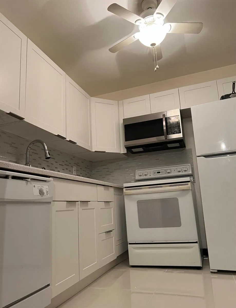 700 Village Green Court #302 Palm Springs, FL 33461