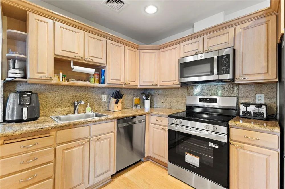 233 Rio Vista Circle #233 Atlantis, FL 33462