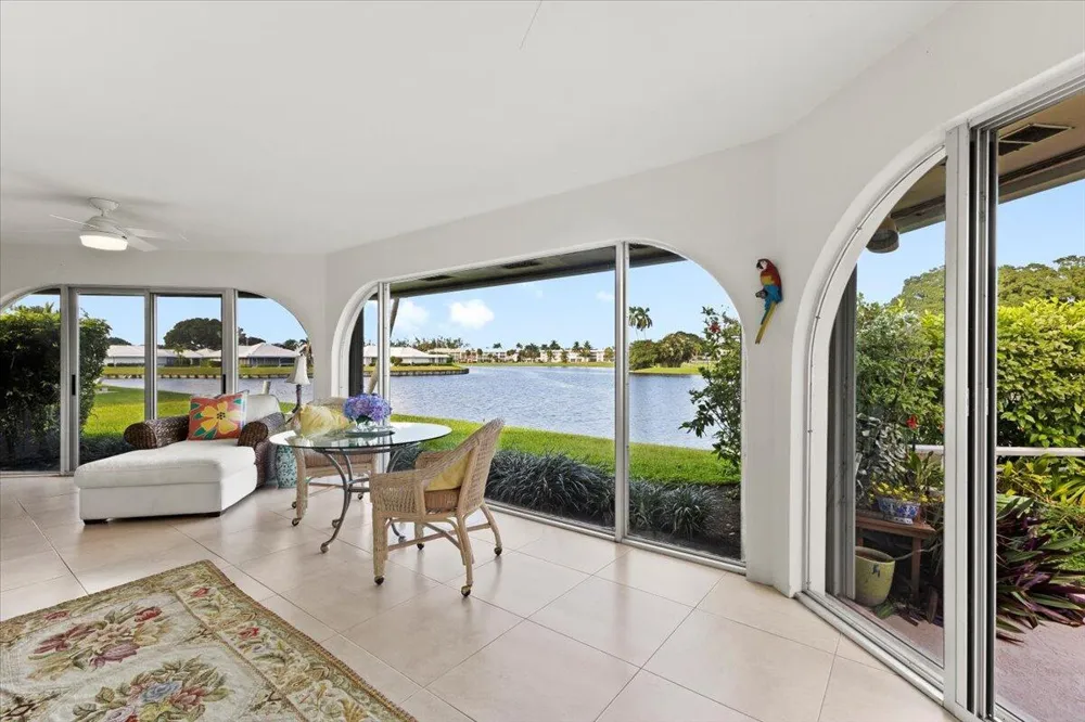 233 Rio Vista Circle #233 Atlantis, FL 33462