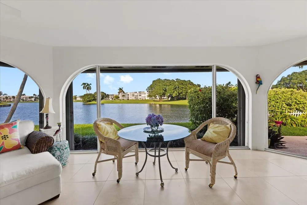 233 Rio Vista Circle #233 Atlantis, FL 33462