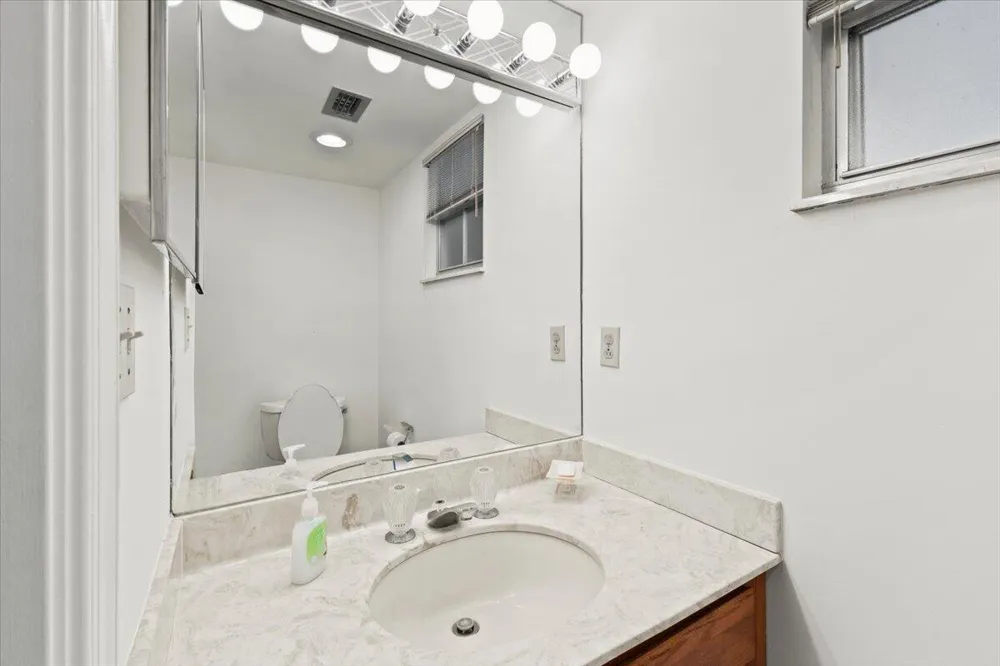 233 Rio Vista Circle #233 Atlantis, FL 33462
