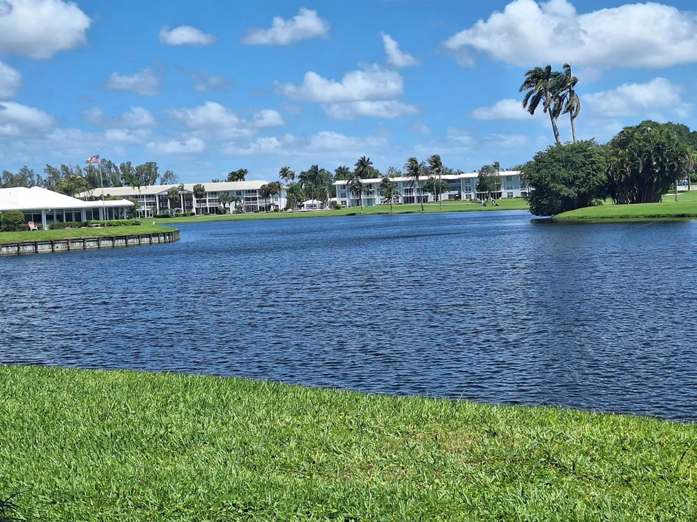 233 Rio Vista Circle #233 Atlantis, FL 33462