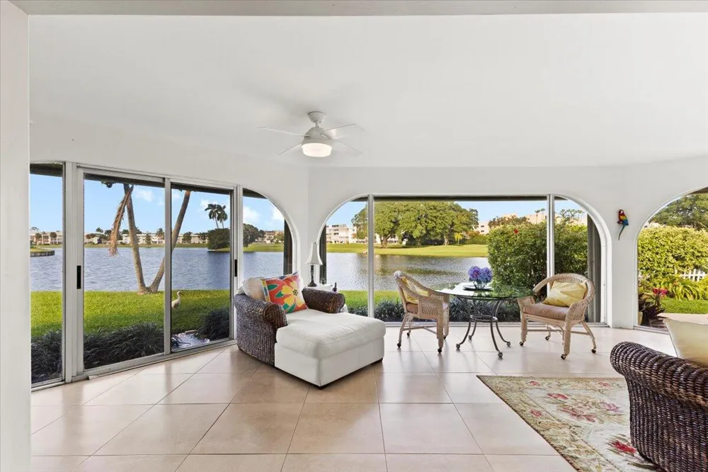 233 Rio Vista Circle #233 Atlantis, FL 33462