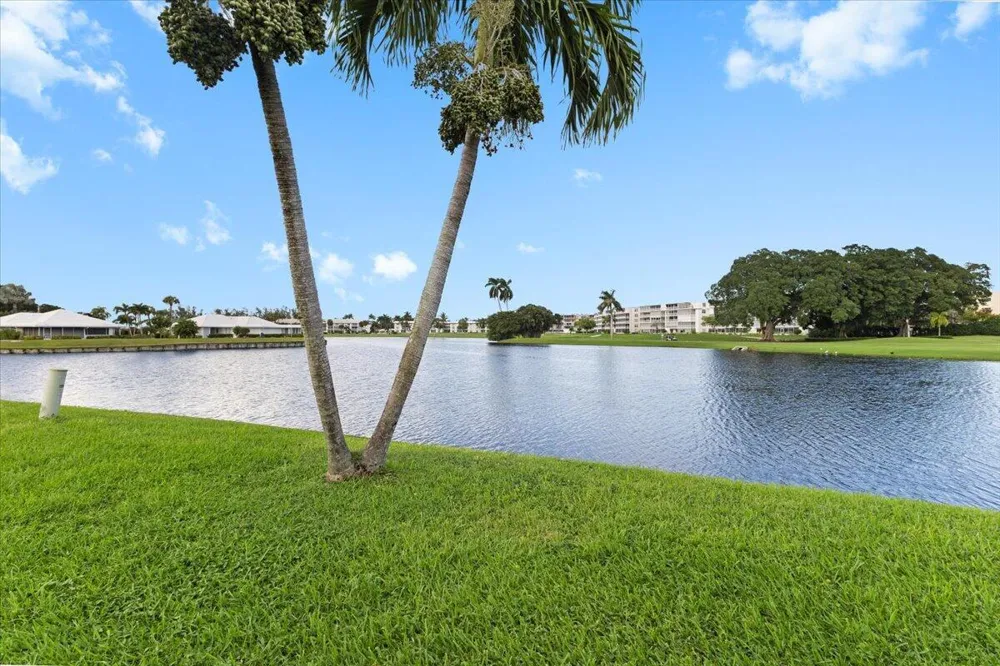 233 Rio Vista Circle #233 Atlantis, FL 33462