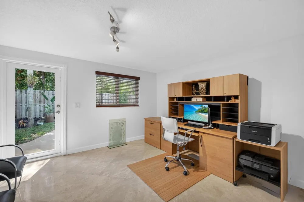 2300 NE 16th Avenue Wilton Manors, FL 33305