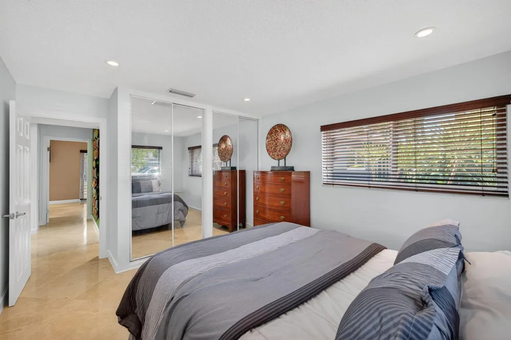 2300 NE 16th Avenue Wilton Manors, FL 33305