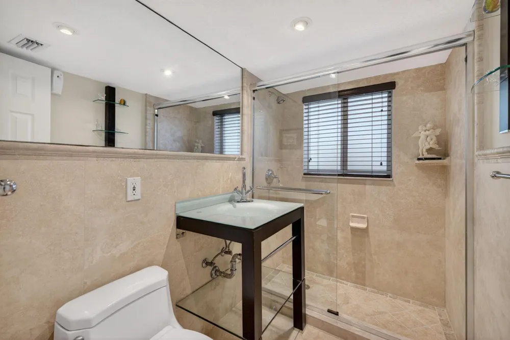 2300 NE 16th Avenue Wilton Manors, FL 33305
