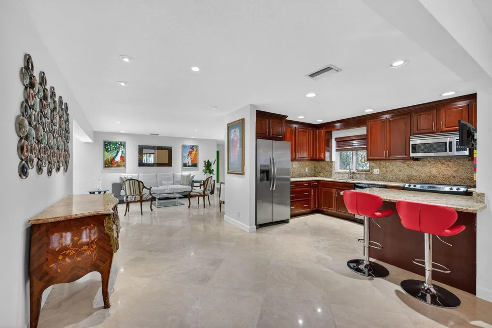 2300 NE 16th Avenue Wilton Manors, FL 33305
