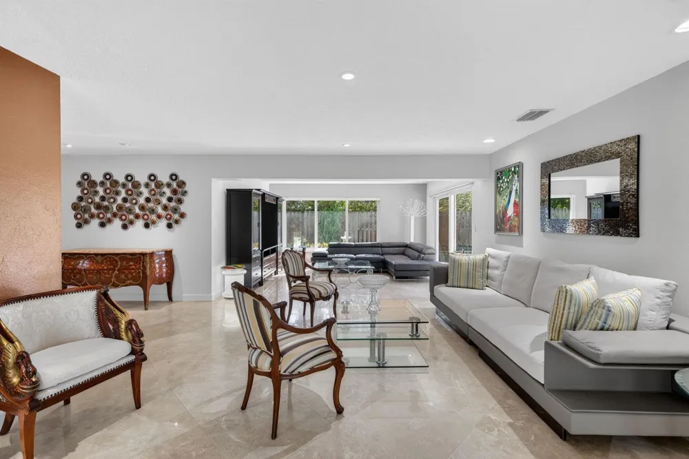 2300 NE 16th Avenue Wilton Manors, FL 33305