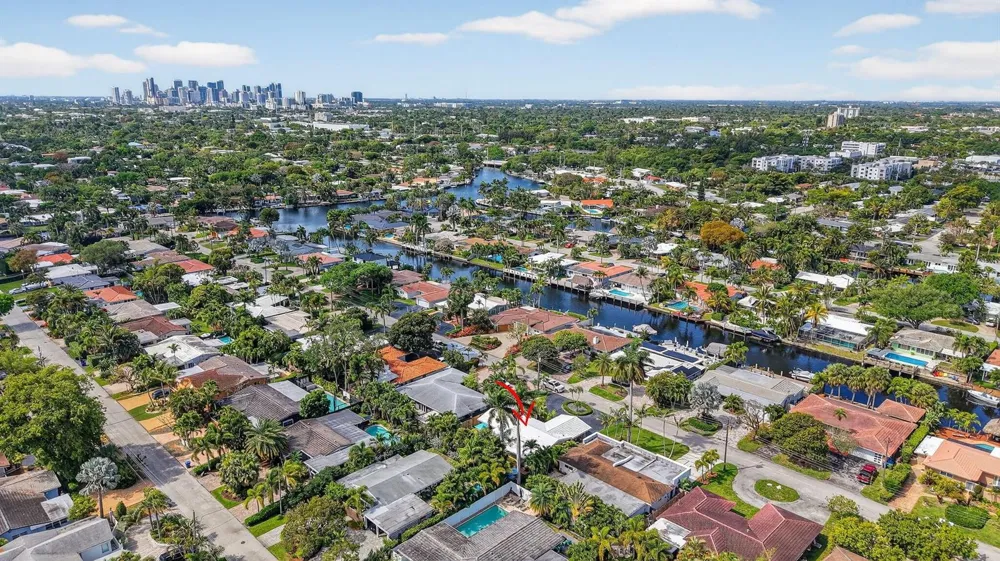2300 NE 16th Avenue Wilton Manors, FL 33305