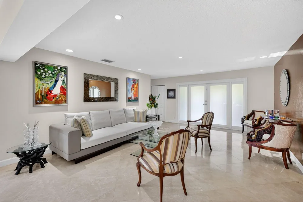 2300 NE 16th Avenue Wilton Manors, FL 33305