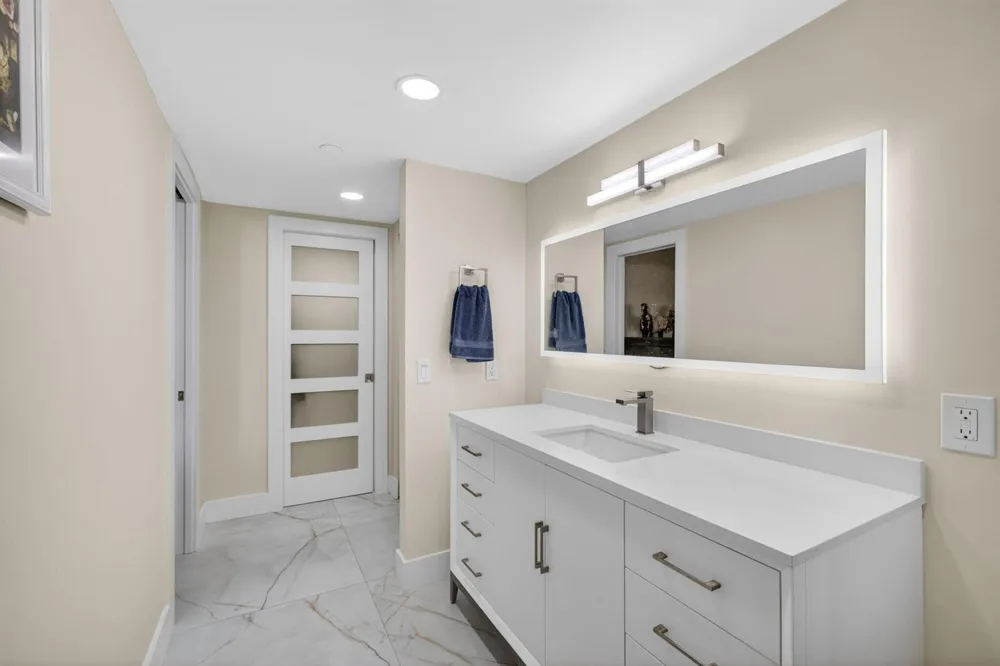 4100 Ocean Drive #1201 Singer Island, FL 33404