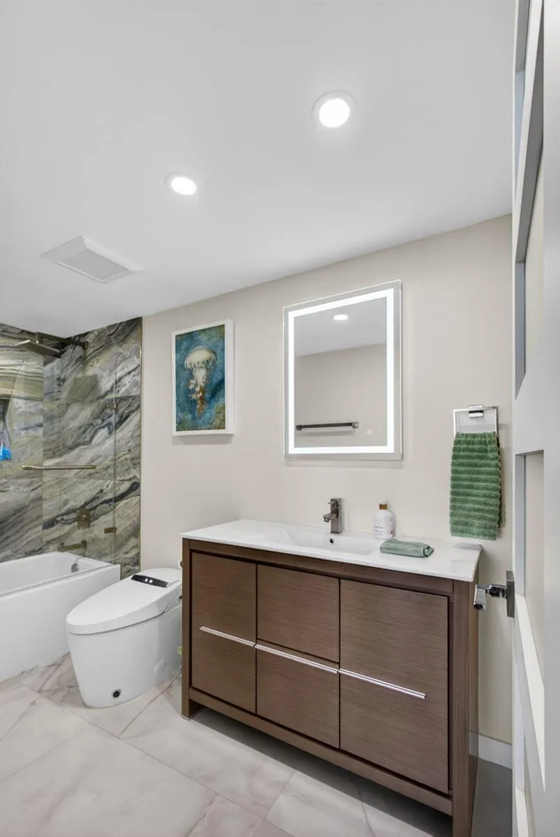 4100 Ocean Drive #1201 Singer Island, FL 33404