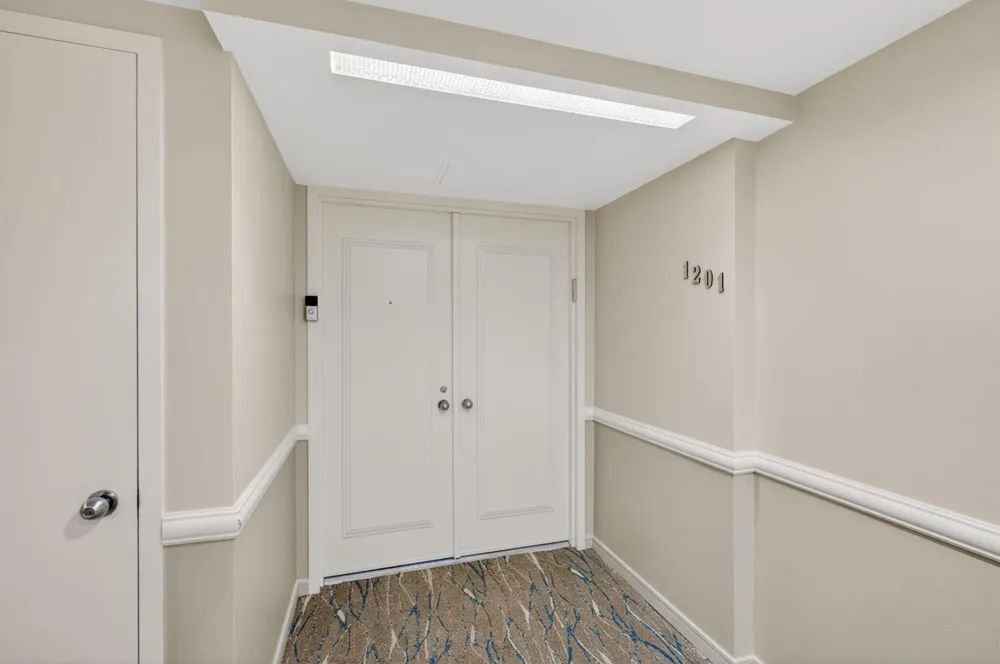 4100 Ocean Drive #1201 Singer Island, FL 33404