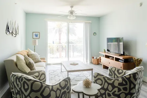 802 W Windward Way #311