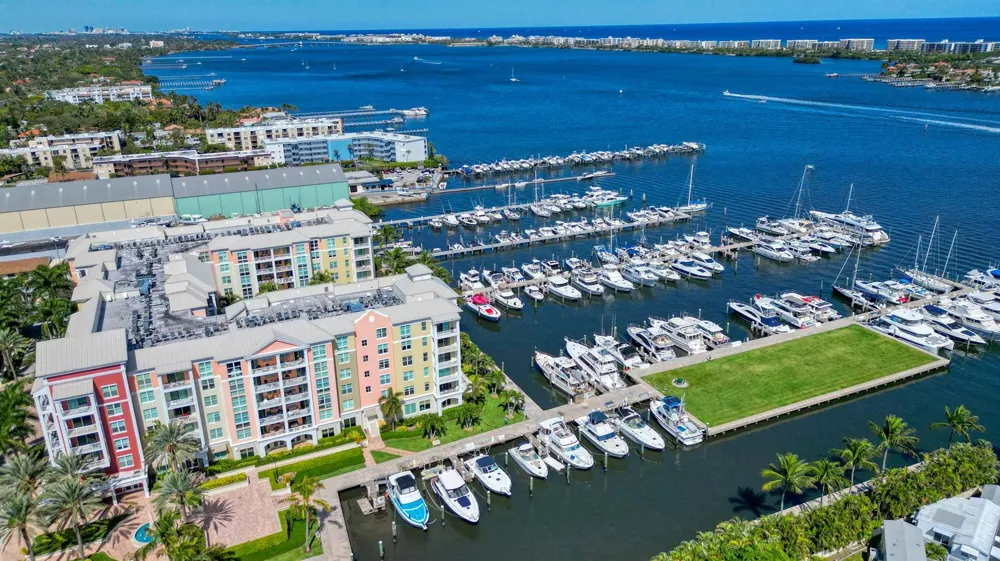 802 W Windward Way #311 Lantana, FL 33462
