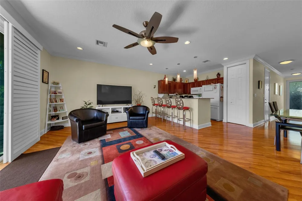1327 SE 3rd Avenue Pompano Beach, FL 33060