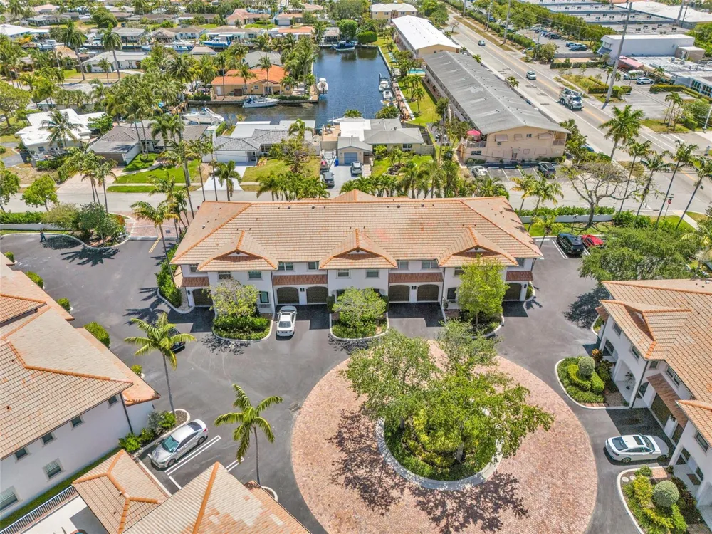 1327 SE 3rd Avenue Pompano Beach, FL 33060