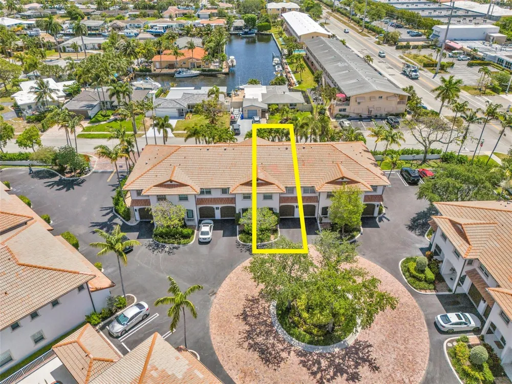 1327 SE 3rd Avenue Pompano Beach, FL 33060