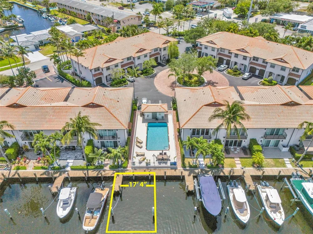 1327 SE 3rd Avenue Pompano Beach, FL 33060