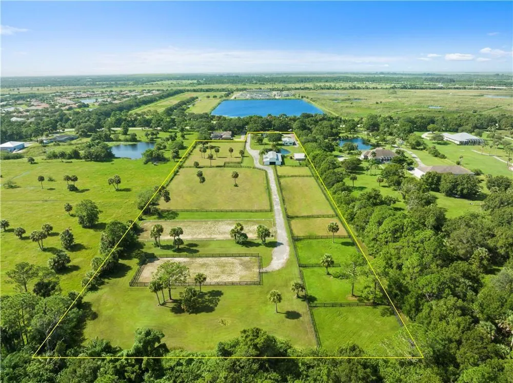 8530 8th Street Vero Beach, FL 32968