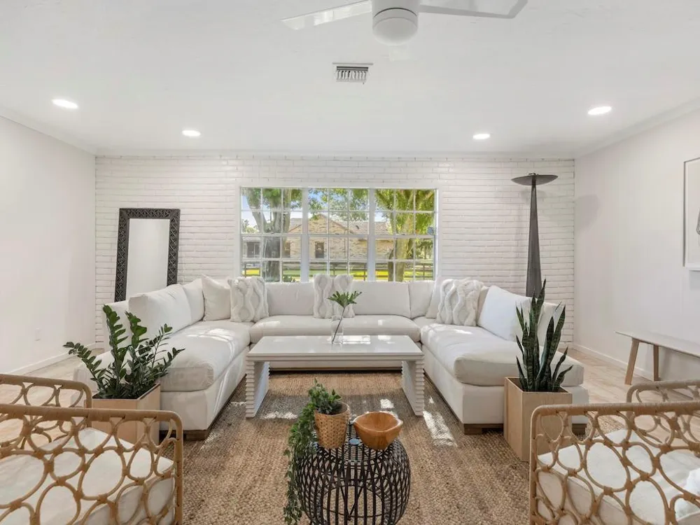 8530 8th Street Vero Beach, FL 32968