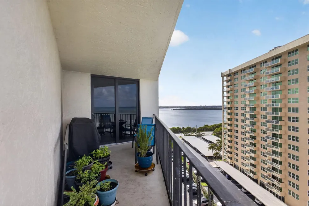 5420 Ocean Drive #1201 Singer Island, FL 33404