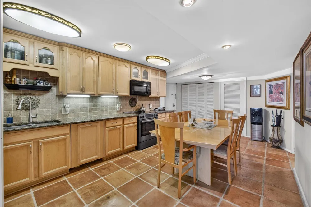 5420 Ocean Drive #1201 Singer Island, FL 33404