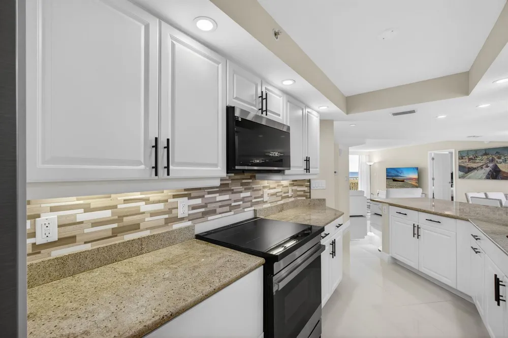 3000 Ocean Drive #2 F Singer Island, FL 33404