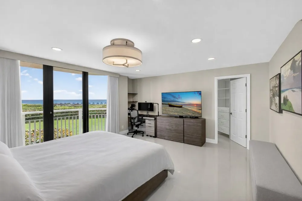 3000 Ocean Drive #2 F Singer Island, FL 33404
