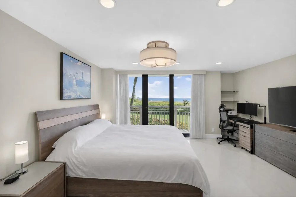 3000 Ocean Drive #2 F Singer Island, FL 33404
