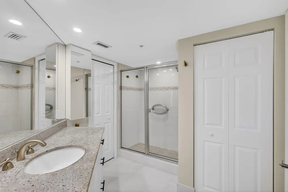 3000 Ocean Drive #2 F Singer Island, FL 33404