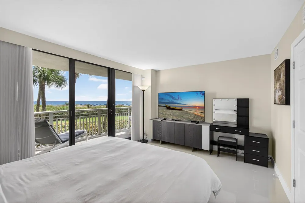 3000 Ocean Drive #2 F Singer Island, FL 33404